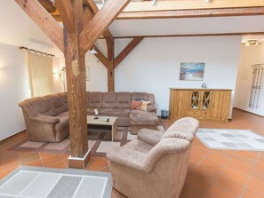 Living area - Gallery 2 Comfortable Holiday Residence (Stadland)