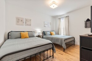 2 bedrooms, desk, iron/ironing board, free WiFi - Dog-Friendly Apt with Fenced Yard in Richmond, VA! (Richmond)