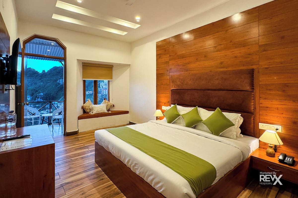 Family Room, Mountain View | Free WiFi, bed sheets