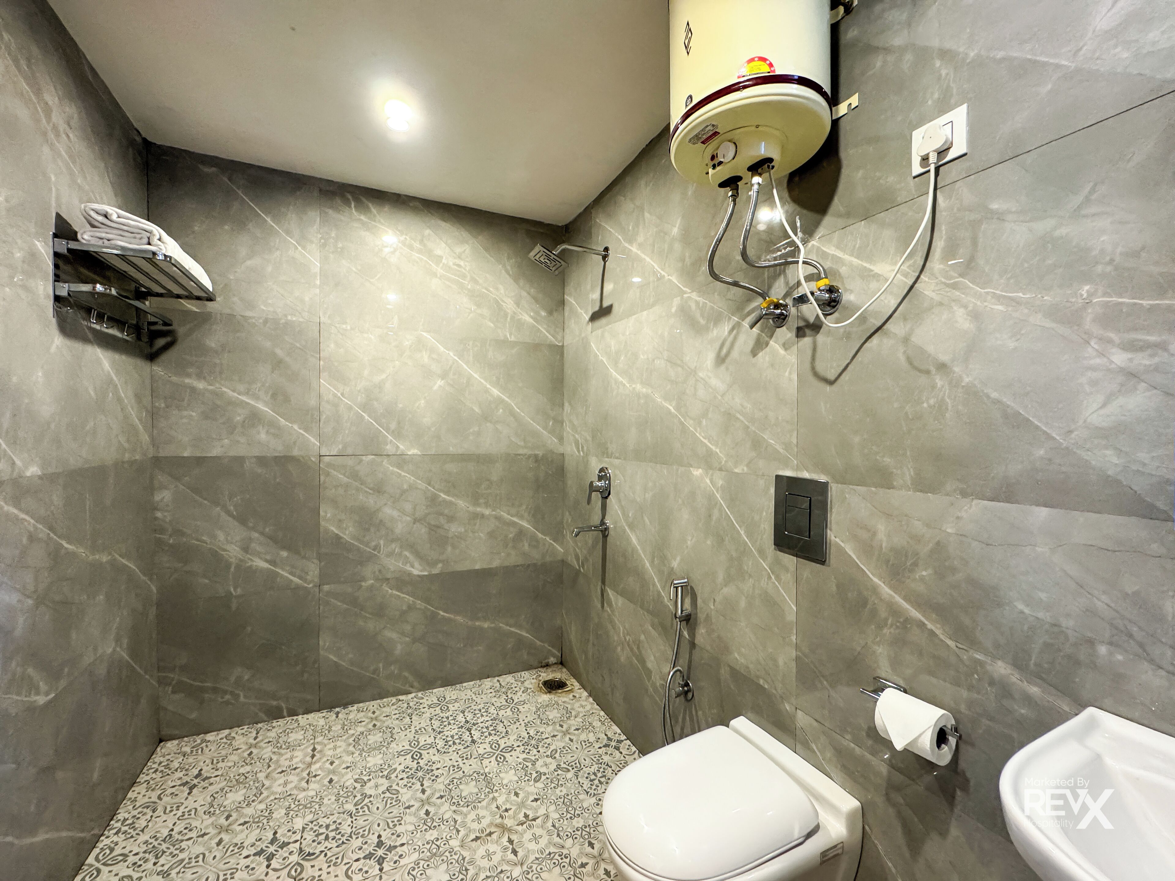 Shower, free toiletries, towels, soap