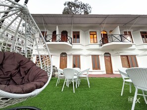 Front of property - Hotel Wraveler Inn Mussorrie (Dehradun)