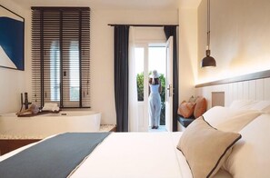 Quarto superluxo, sacada | 1 quarto, escrivaninha, espaço de trabalho para notebook