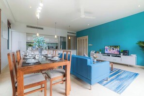 Suíte real, 3 quartos, acesso ao Club Lounge, vista para a cidade | Roupas de cama premium, edredons de pluma, camas Select Comfort