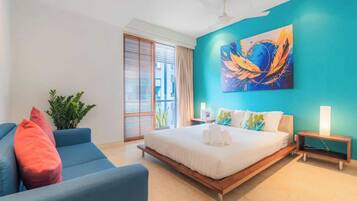 Phòng Suite Royal, 3 phòng ngủ, quyền sử dụng Club Lounge, quang cảnh thành phố | Bộ đồ giường cao cấp, chăn bông, nệm Select Comfort