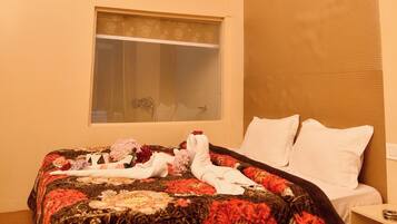 1 bedroom, premium bedding, pillow-top beds, soundproofing