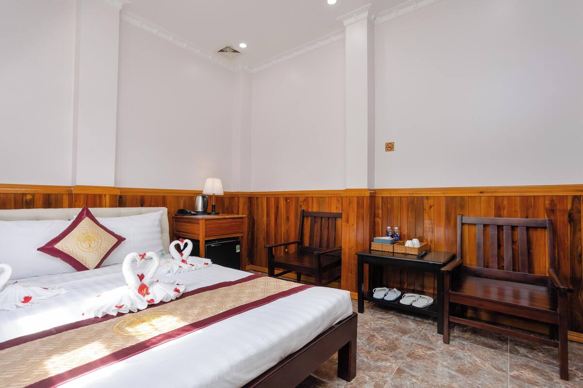 1 phòng ngủ, nệm Select Comfort, bàn, phòng cách âm 