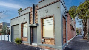 Exterior - The Warehaus | Spacey, Cool & Comfy (Fitzroy North)