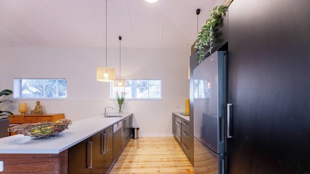 Fridge, oven, electric kettle, toaster - The Warehaus | Spacey, Cool & Comfy (Fitzroy North)