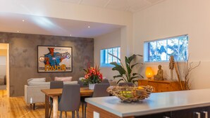 Lobby - The Warehaus | Spacey, Cool & Comfy (Fitzroy North)