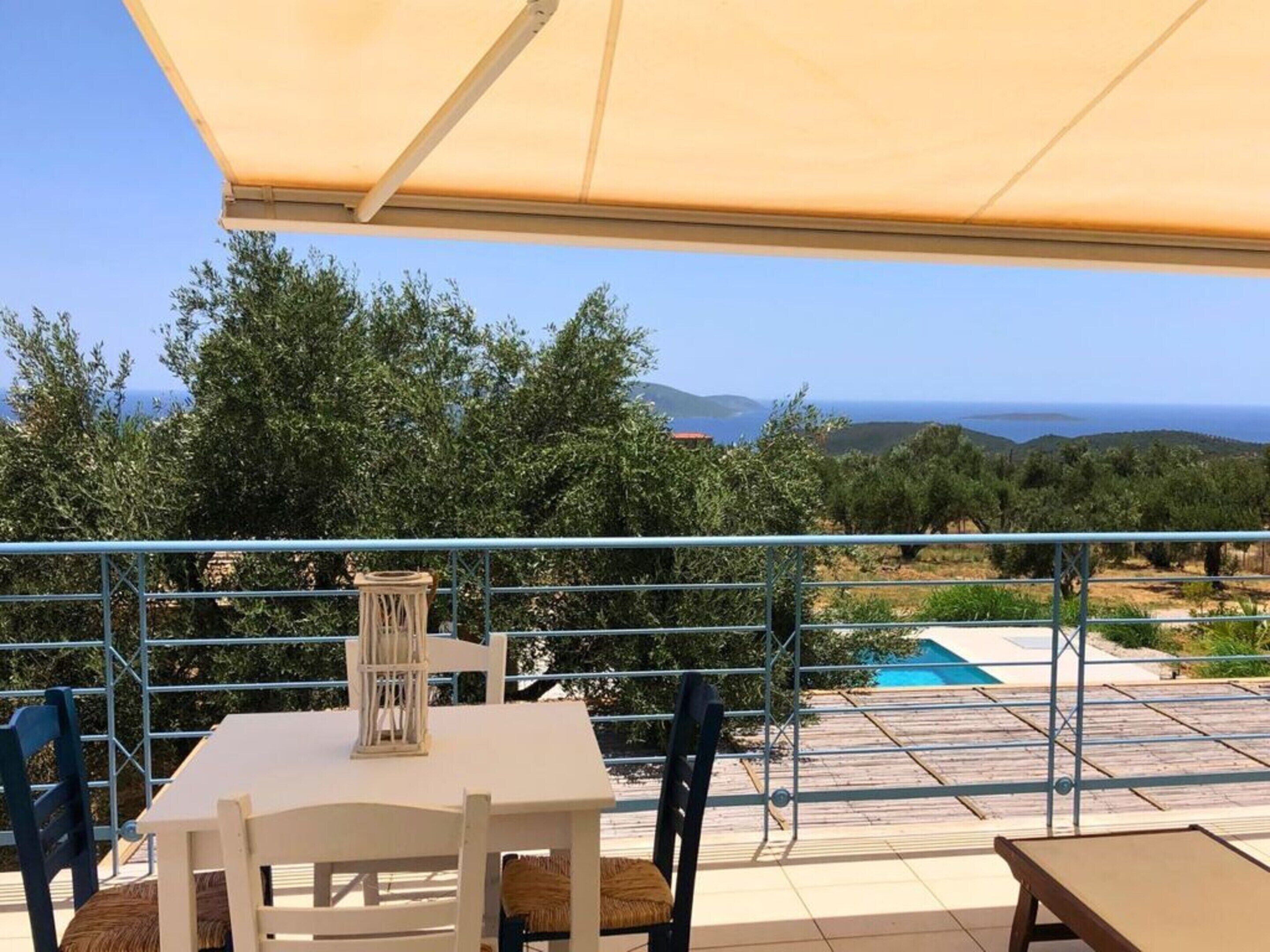 Mobile Home | Dining