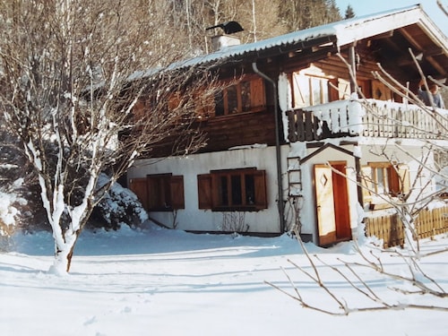 Stunning private villa for 5 guests with TV, patio and panoramic view