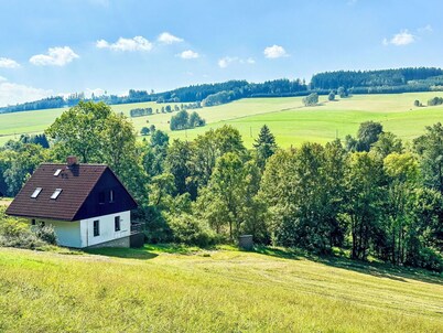 Beautiful private villa for 6 people with WIFI, pool, TV, patio, pets allowed and panoramic view