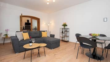 Mobil Karavan | Tempat makan