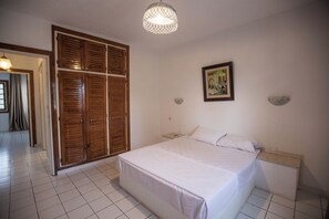 4 quartos, escrivaninha, berço de viagem, Wi-Fi