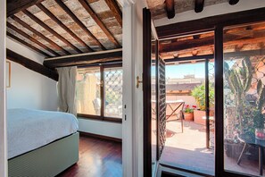 2 chambres, fer et planche à repasser, Wi-Fi gratuit, draps fournis