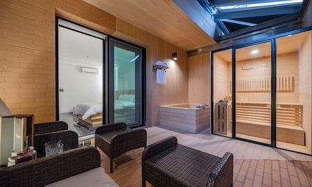 Suite Room | Individually decorated, individually furnished, free WiFi, bed sheets