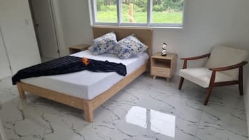 3 dormitorios, tabla de planchar con plancha, cuna de viaje y wifi