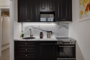 Private kitchen - Archangel Kolonaki Apartment (Athens)