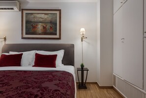 Apartment | 1 bedroom, in-room safe, individually decorated, individually furnished