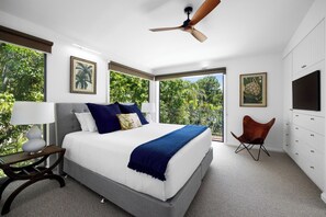 4 chambres, fer et planche à repasser, Wi-Fi gratuit, draps fournis