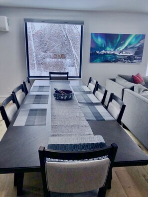 تناول الطعام