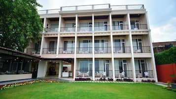 Fachada de la propiedad