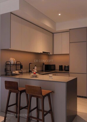 Departamento de lujo, 1 habitación, vista a la ciudad | Ropa de cama de alta calidad y camas con pillow-top 