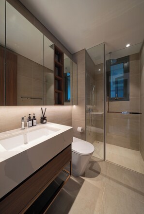 Superior Apartment, 3 Bedrooms, City View | Bathroom | Combined shower/tub, rainfall showerhead, hair dryer, slippers - CR Concept Metropole High-end Apartment (Ho Chi Minh City)