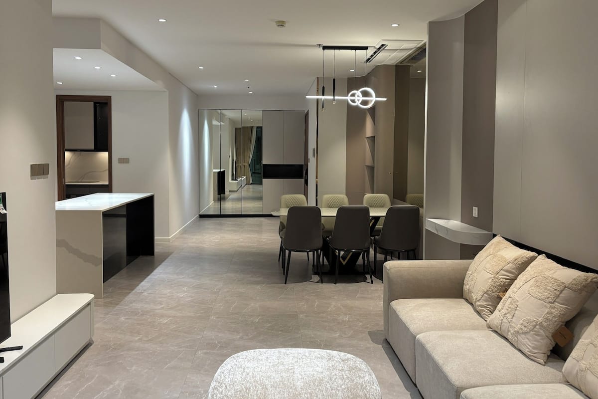 Superior Apartment, 3 Bedrooms, City View | Premium bedding, pillowtop beds, individually decorated