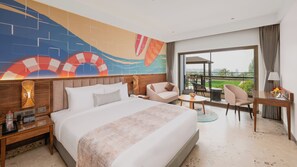 Minibar, individually decorated, individually furnished, desk