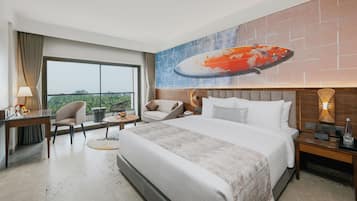 Minibar, individually decorated, individually furnished, desk