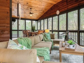 Smart TV, fireplace, offices