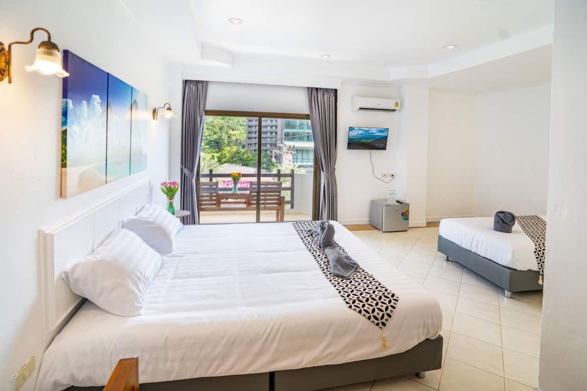 Family Room, Lanai