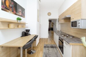 Apartment, 2 Bedrooms | Private kitchen | Fridge, electric kettle, cookware/dishes/utensils - Apartment Johannitergasse  (Vienna)