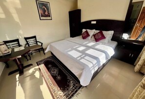 Classic Double Room, Mountain View | Free WiFi