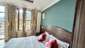 Classic Double Room, Mountain View | Free WiFi