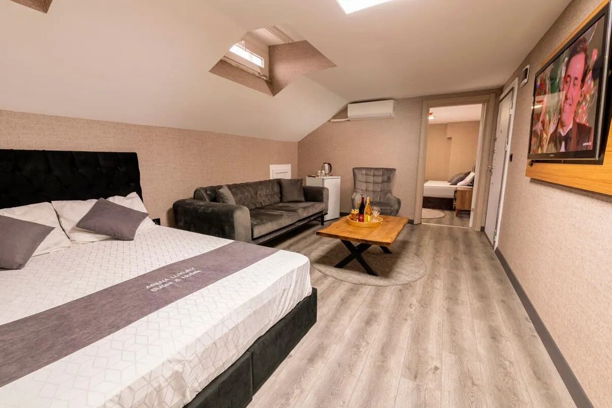Luxury Suite (3) | WiFi (free)
