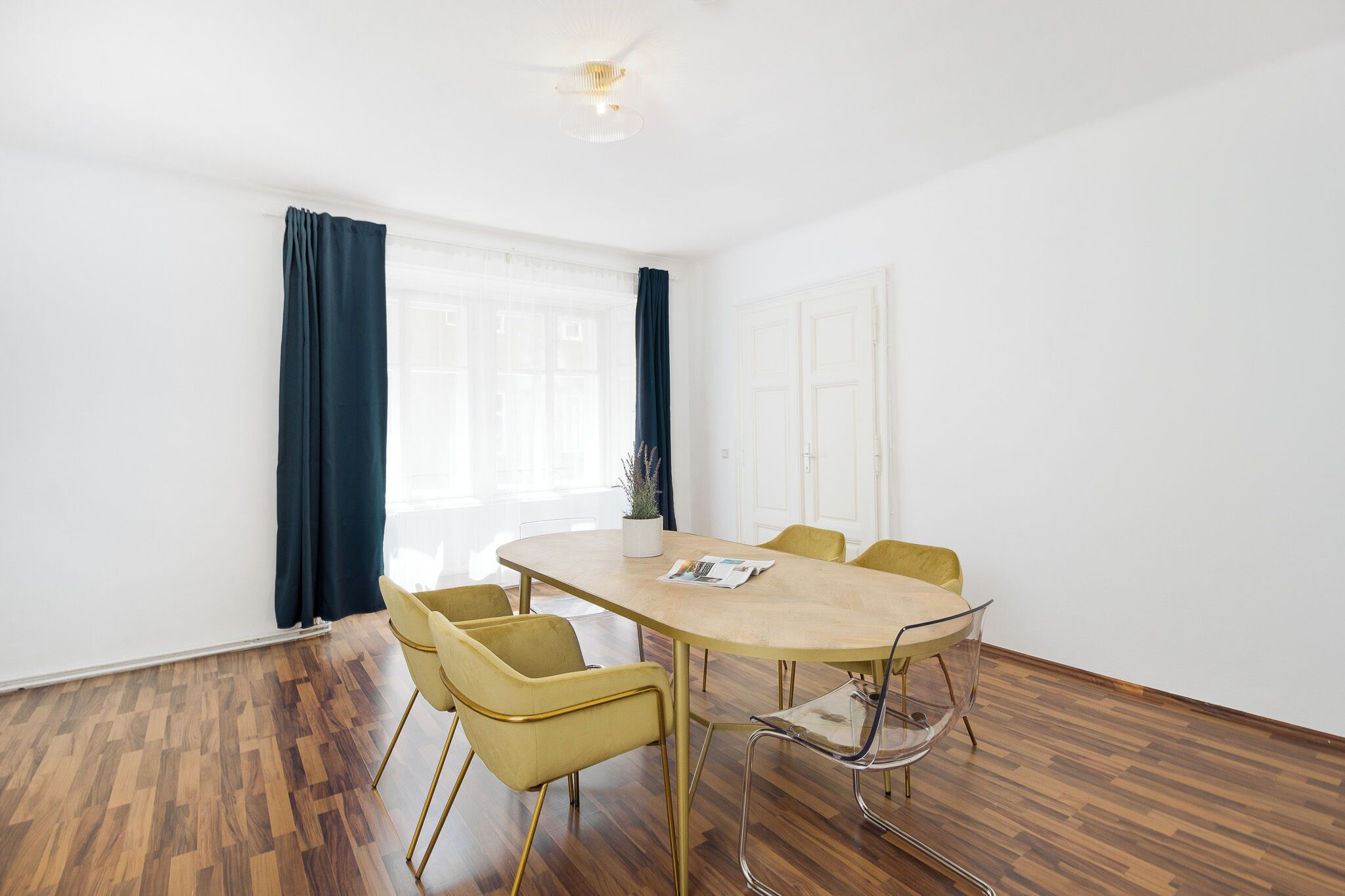 Apartment, 3 Schlafzimmer | Essbereich im Zimmer