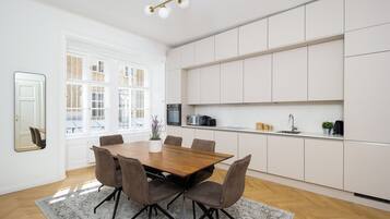 Deluxe-Apartment, 2 Schlafzimmer | Eigene Küche