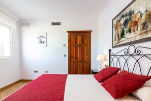 3 dormitorios, tabla de planchar con plancha, wifi y ropa de cama