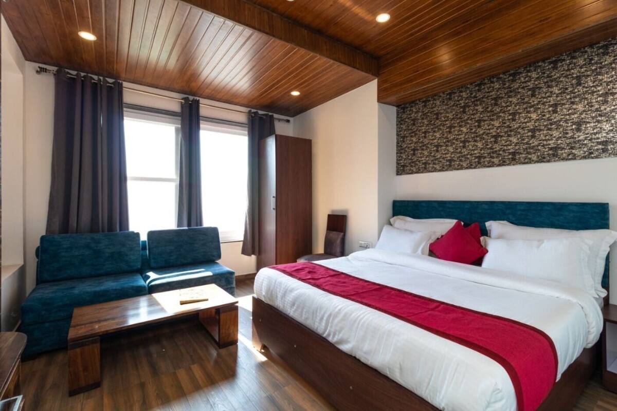 Premium Double Room | Kalis bunyi, katil lipat simpan/tambahan, Wi-fi percuma, cadar katil 