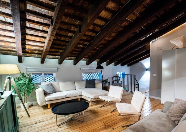 Duplex Loft And Home Office 140m2 Plus A 70m2 Terrace - Valencia