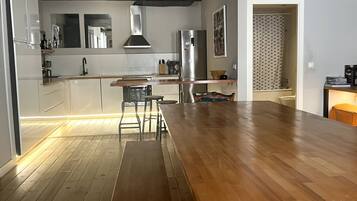 Apartment, 1 Schlafzimmer, Balkon, Stadtblick | Innenbereich