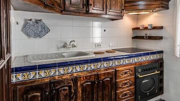 Loft, 2 Bedrooms | Private kitchen