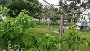 House, 3 Bedrooms, Smoking, Garden View | Garden