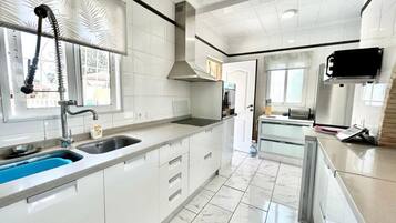 Chalet, 3 Bedrooms, Smoking, Private Pool | Interior