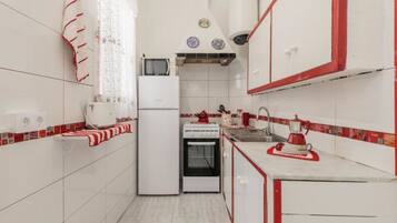 Loft, 3 Bedrooms, Accessible, Smoking | Private kitchen
