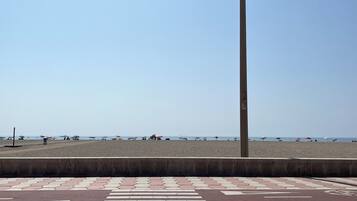 Apartment, 2 Bedrooms, Terrace, City View | Beach