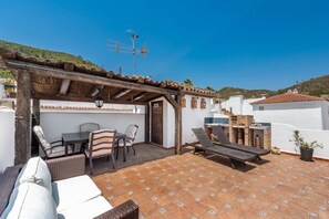 Ferienhaus, 3 Schlafzimmer, Balkon | Speisen im Freien