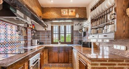 Traditional House In Benahavis Village